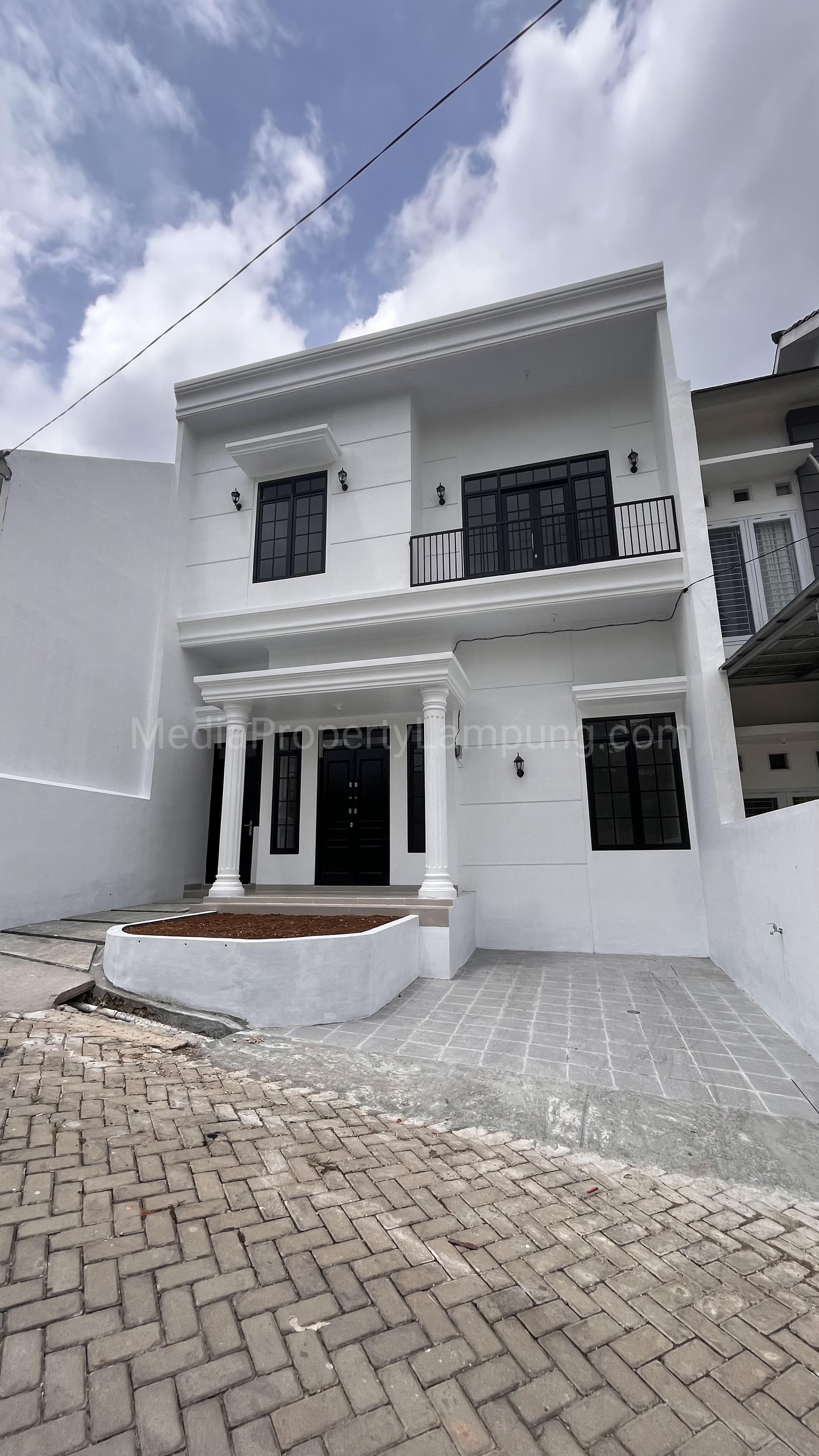 Rumah 2 Lantai Rasa Vila - Cordy Residence